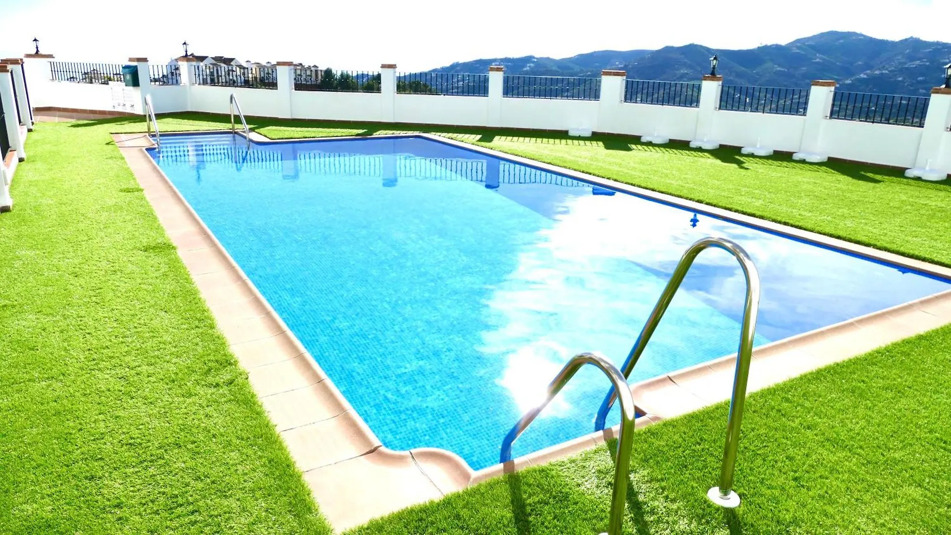 Casita Frigiliana - Stunning New Apartment With Views With Private Parking Space