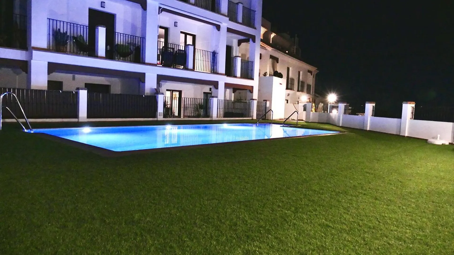 Casita Frigiliana - Stunning New Apartment With Views With Private Parking Space Spanyolország
