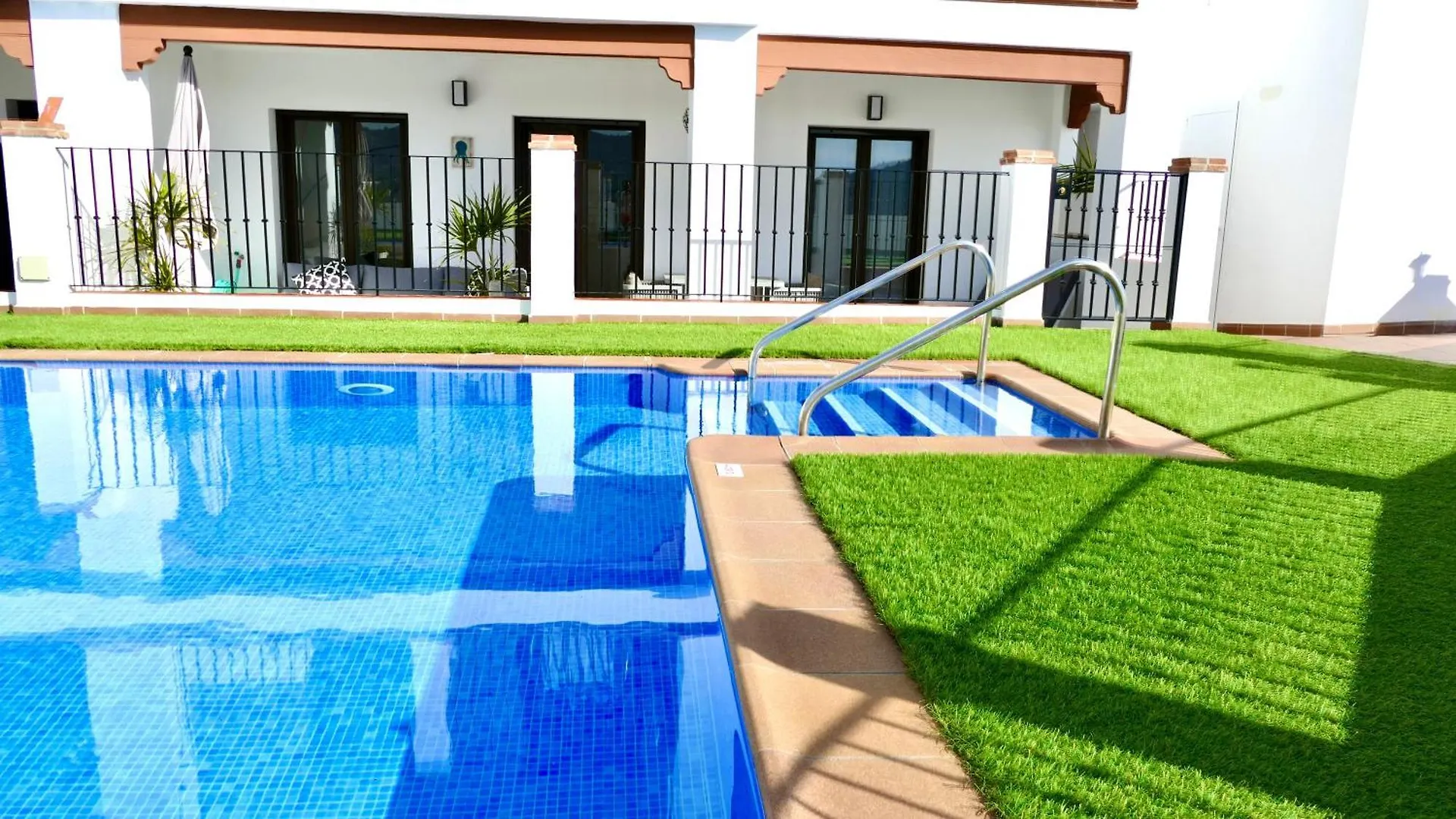 Casita Frigiliana - Stunning New Apartment With Views With Private Parking Space